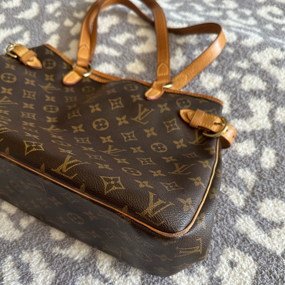 Louis Vuitton Horizontal Batignolles Shoulder Bag- Monogram Canvas - Picture 8 of 11